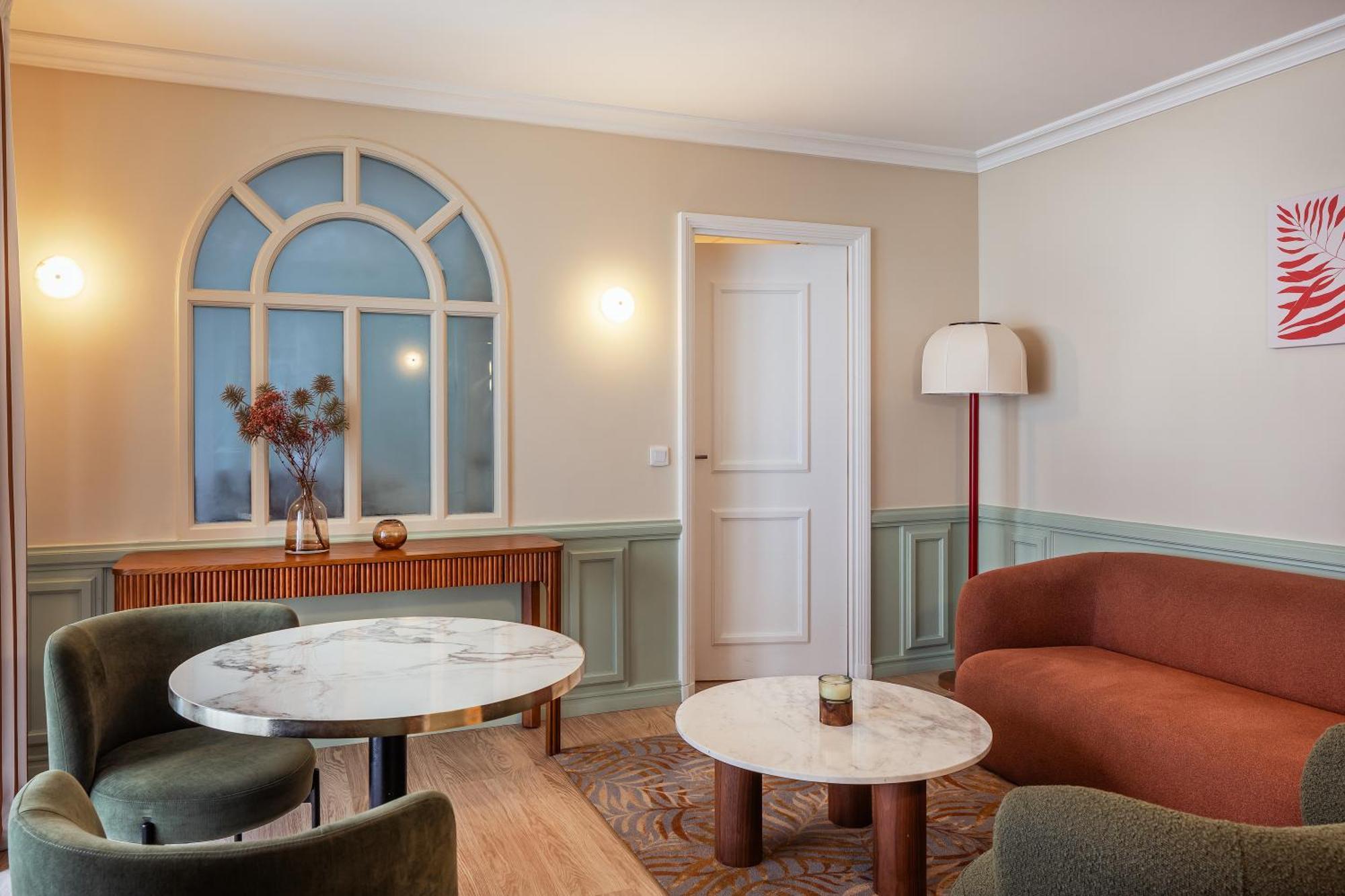 Royal Garden Champs-Elysees Hotel Paris Exterior photo