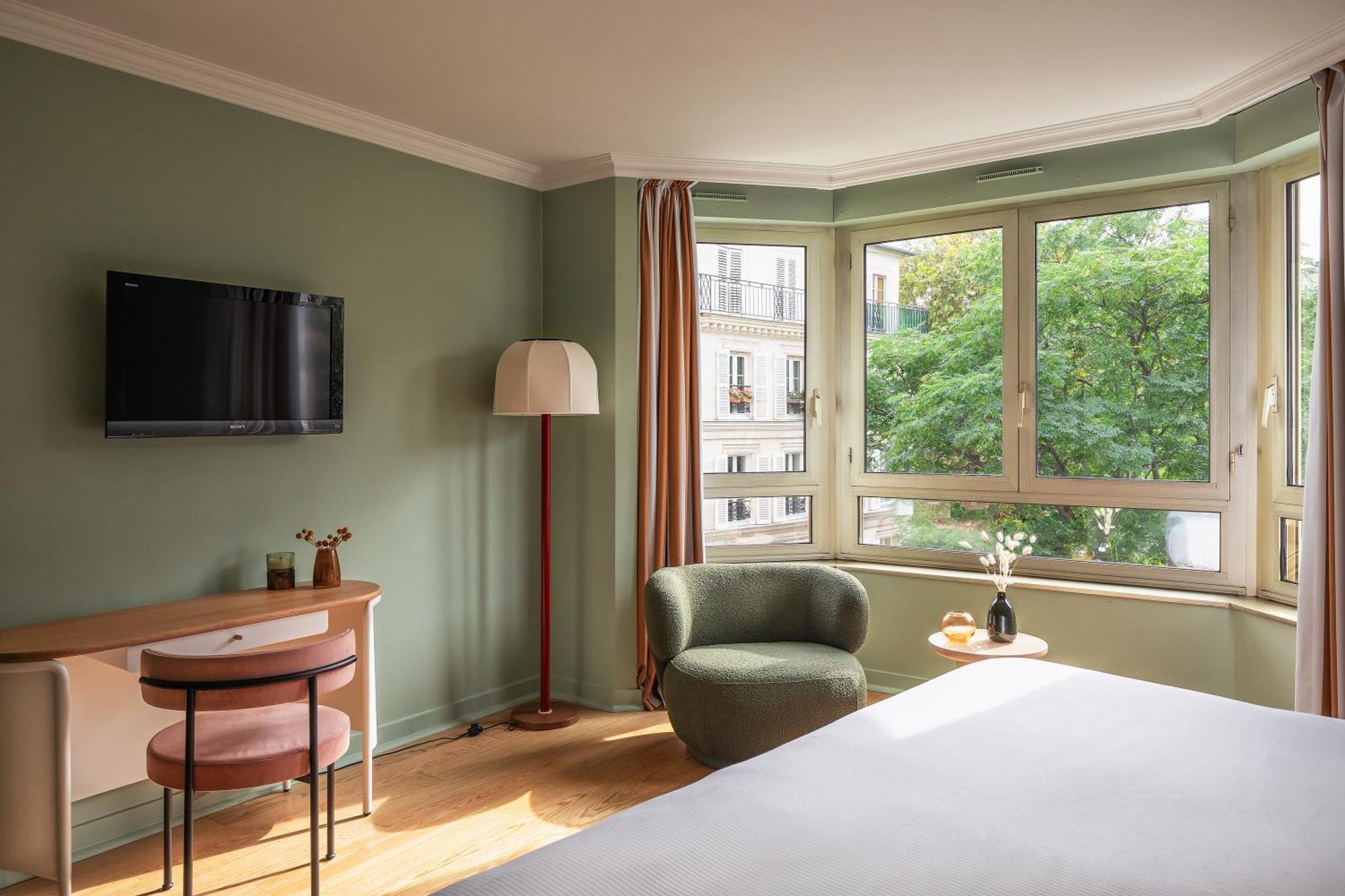 Royal Garden Champs-Elysees Hotel Paris Exterior photo