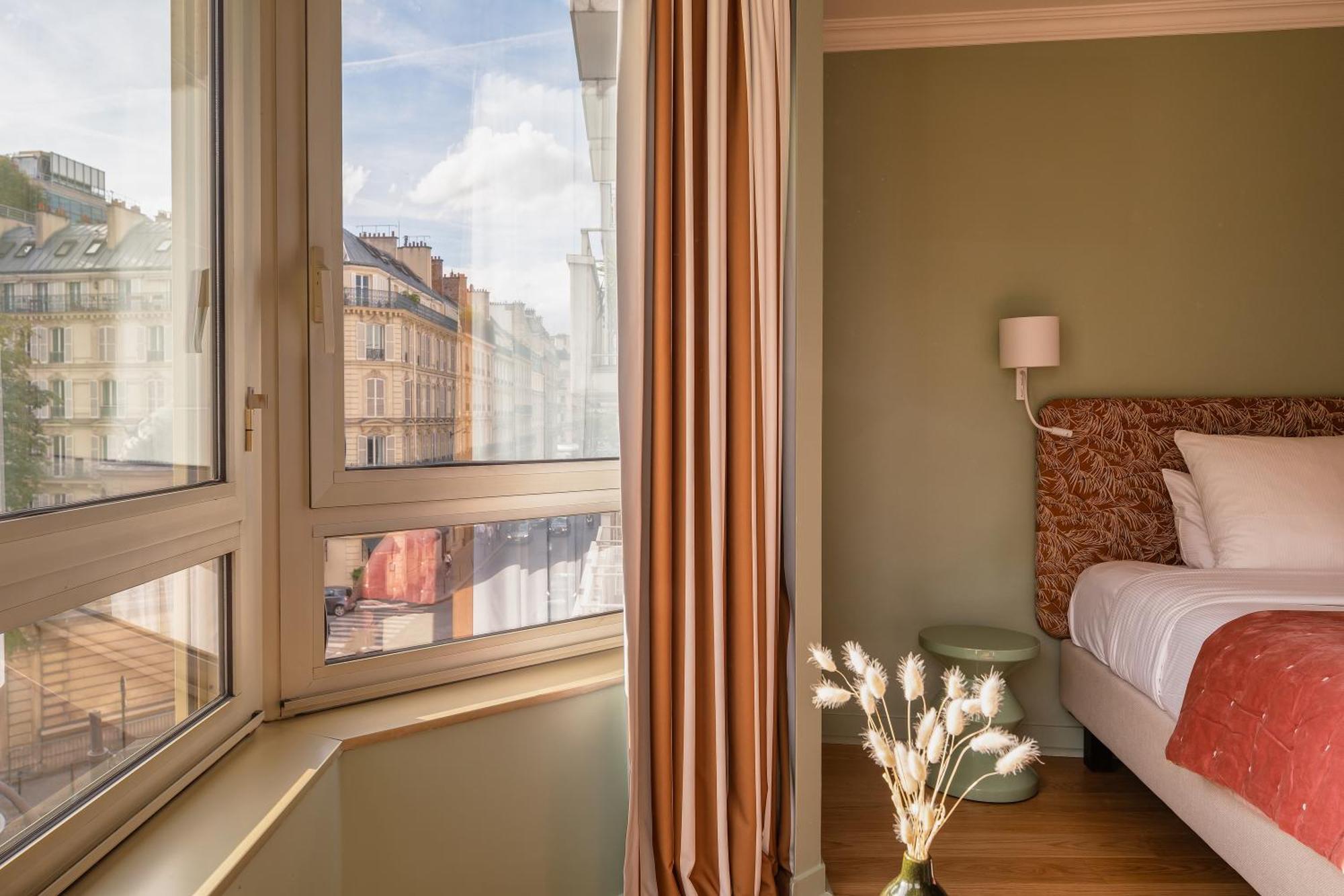 Royal Garden Champs-Elysees Hotel Paris Exterior photo