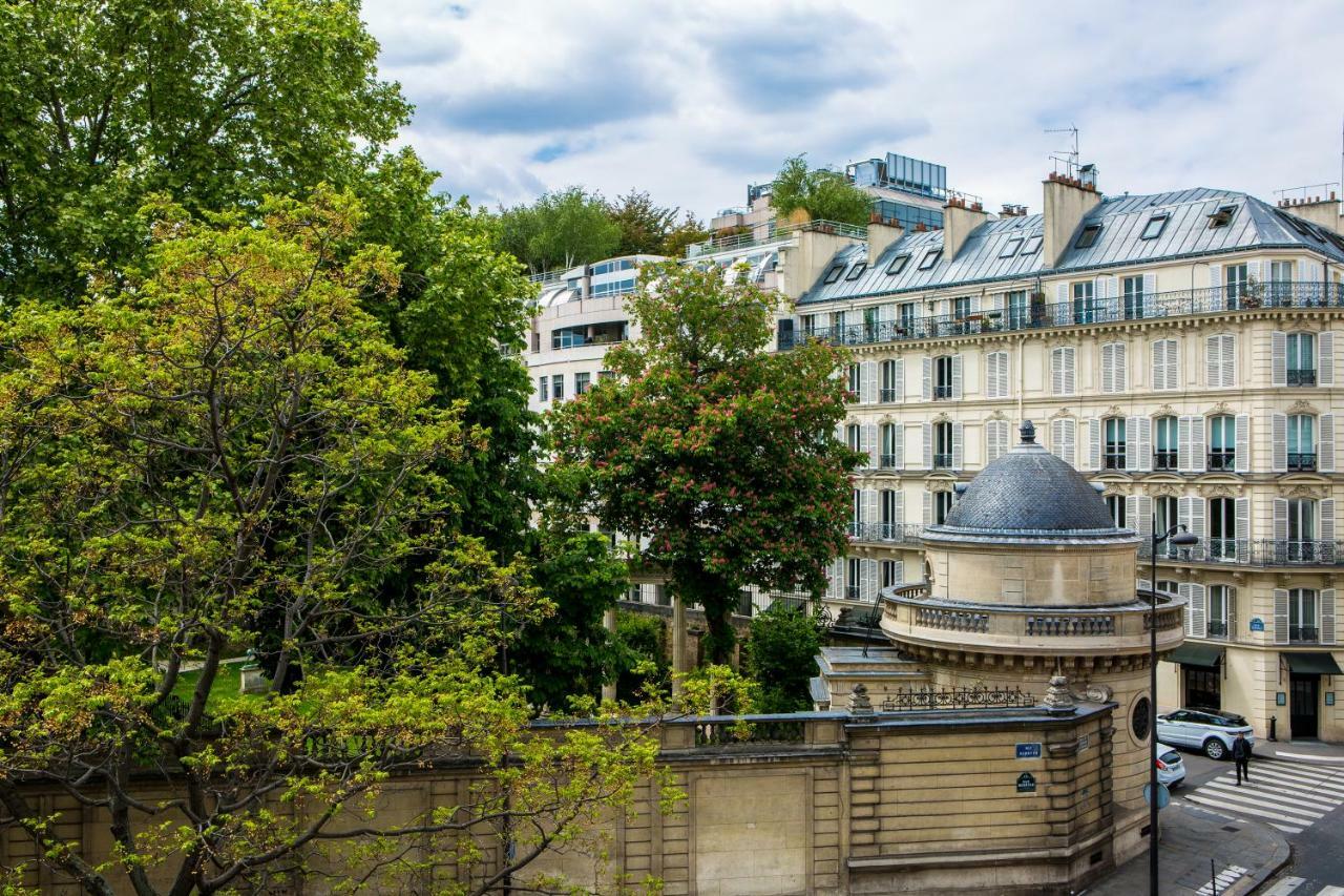 Royal Garden Champs-Elysees Hotel Paris Exterior photo